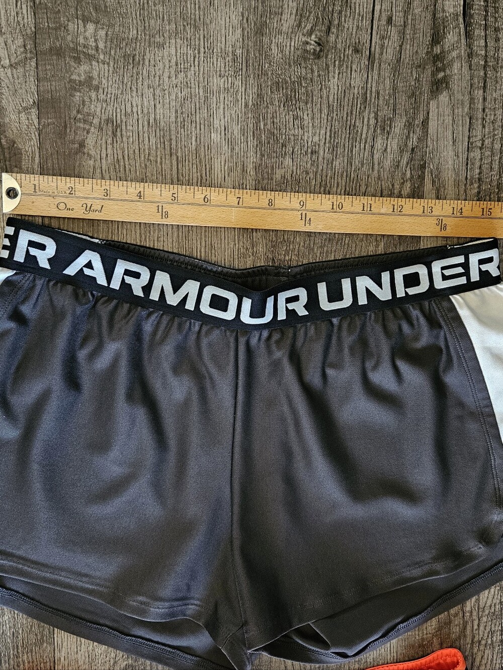 EUC Under Armour Bundle Of #2 Gray & Wht And Bright Neon Orange & Blk Both Sz L - Picture 4 of 7